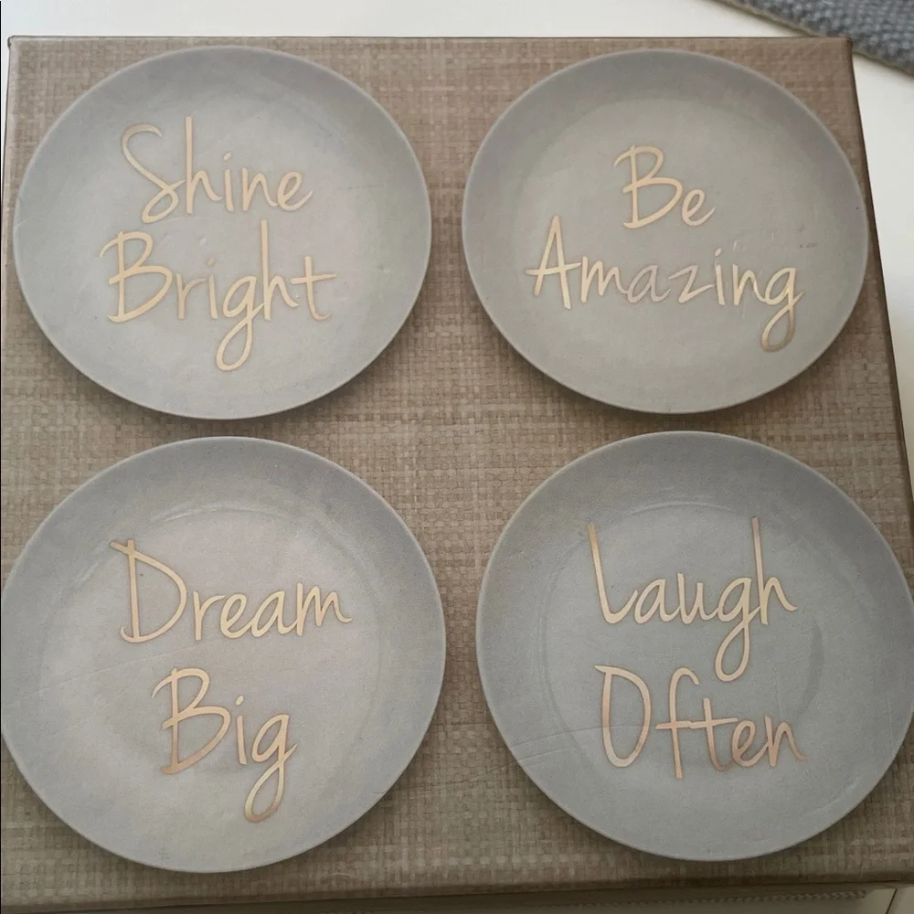 Canapé Plates
